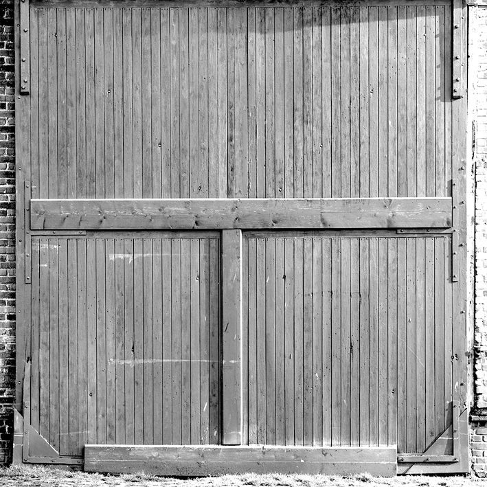 PORTE NOIR ET BLANC